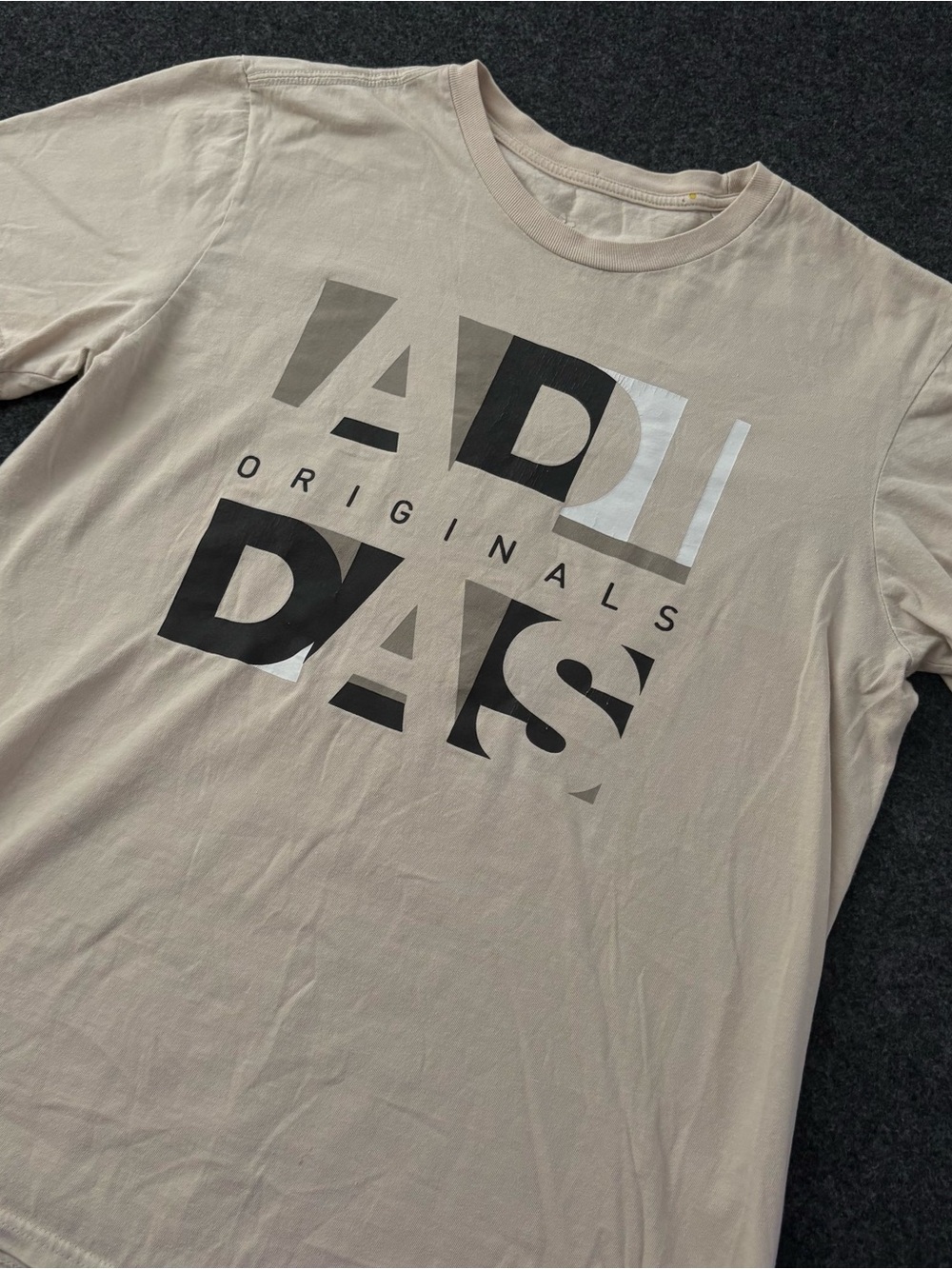Adidas Men's M Beige Logo Tee Top Athletic Muscle Gym Shirt Cotton Streetwear